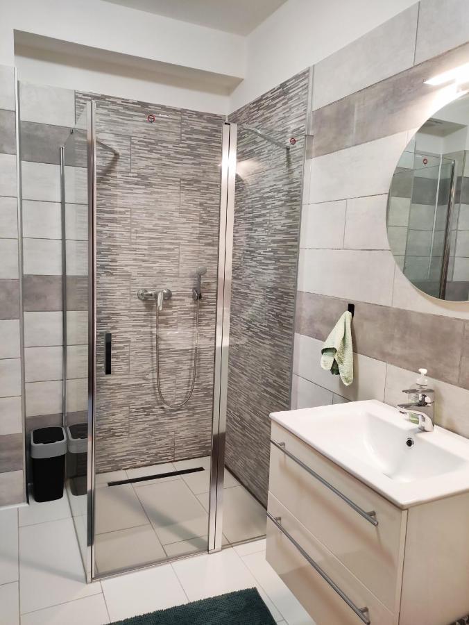 Petit Paul Apartman Keszthely Bagian luar foto