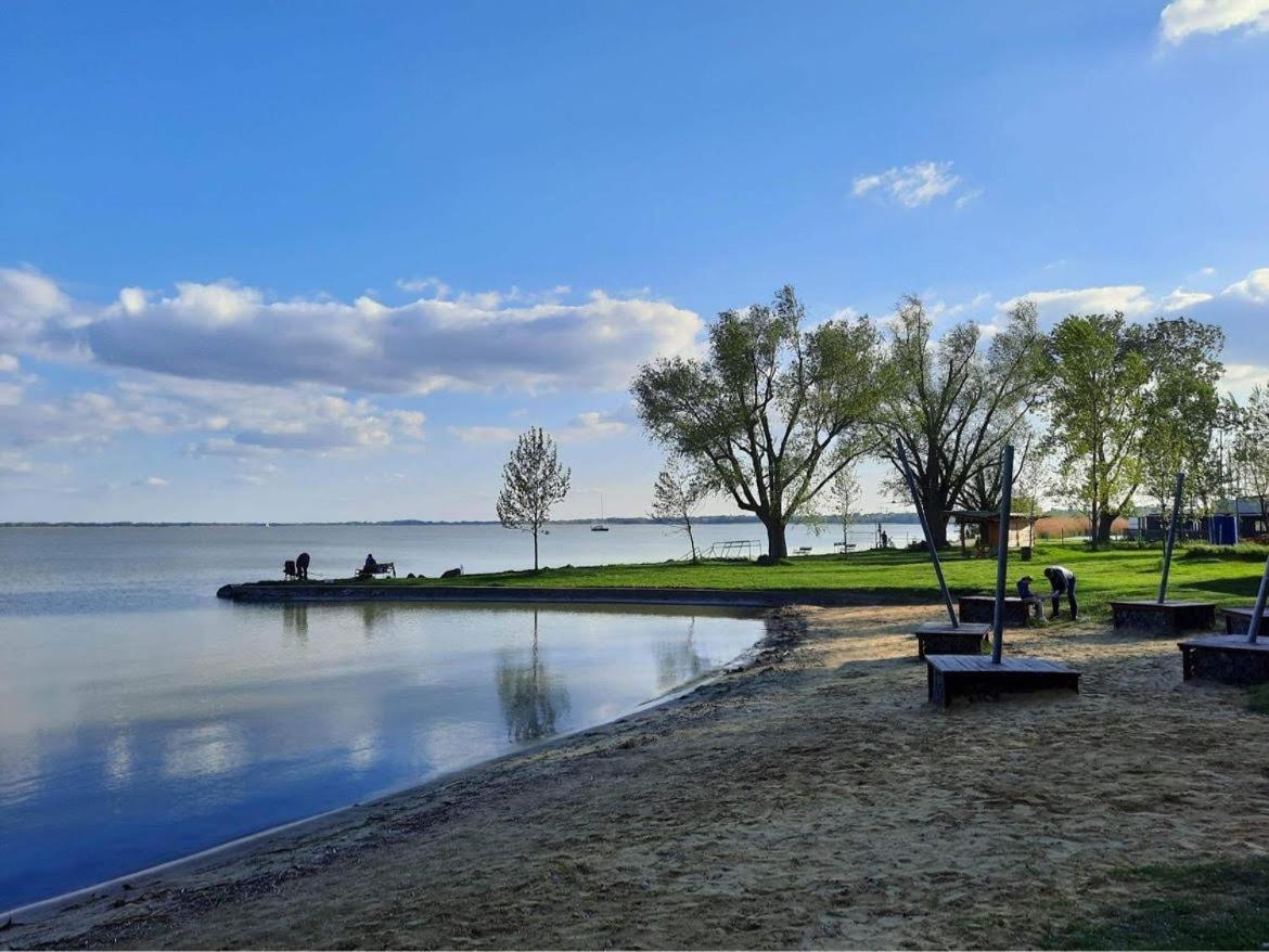Petit Paul Apartman Keszthely Bagian luar foto
